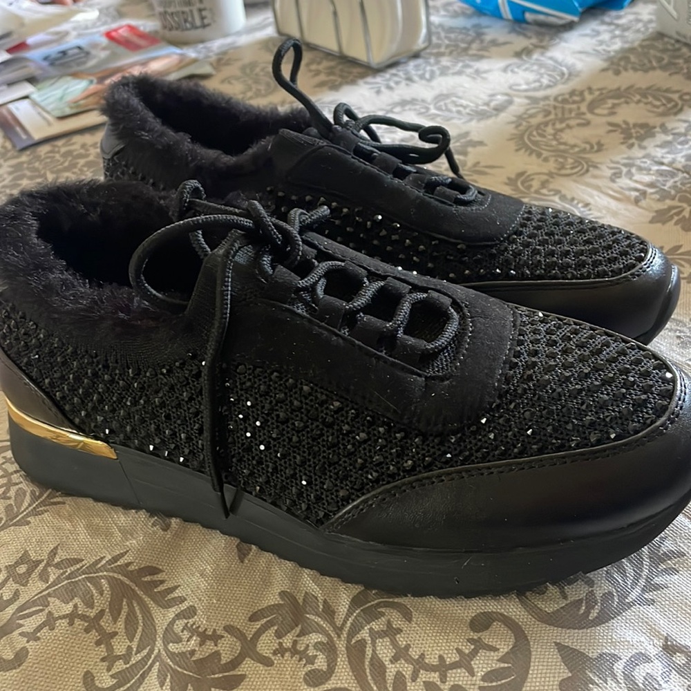 Kenneth Cole Reaction Cari Faux Fur Jewel Jogger Sneaker WIDE WIDTH